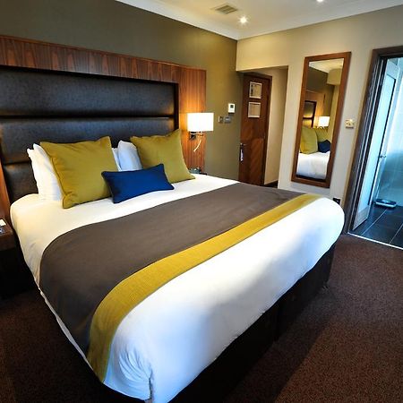 Frensham Pond Country House Hotel & Spa Farnham  Exterior foto